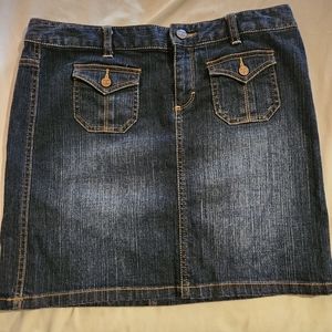 Tommy Hilfiger Jean skirt- size 8
